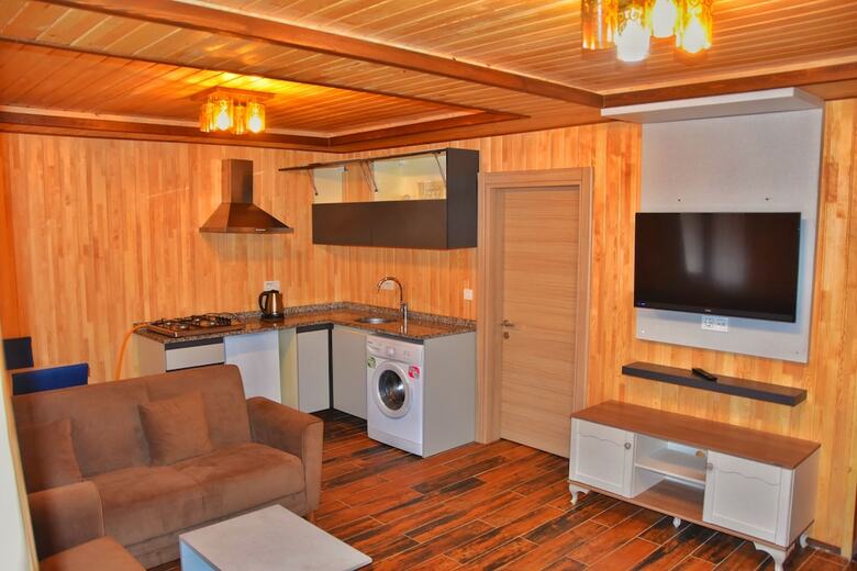 Ada Bungalow Hotel