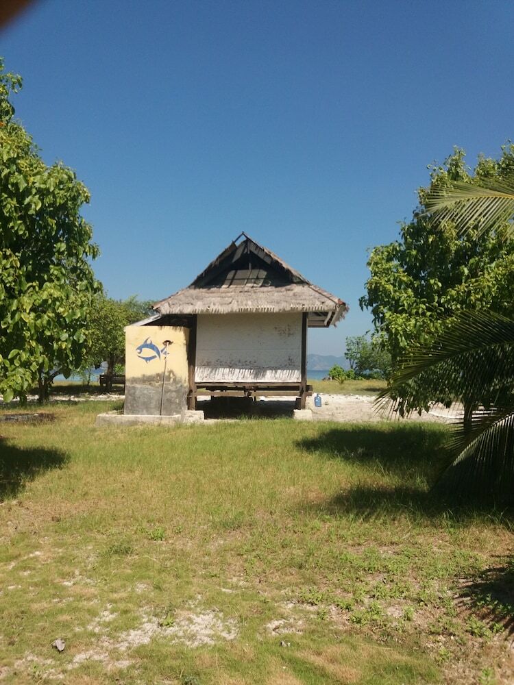 Hostal Kanawa Beach Resort