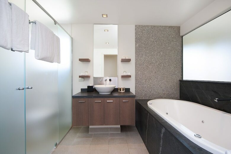 Private Sea Temple Apartment 213