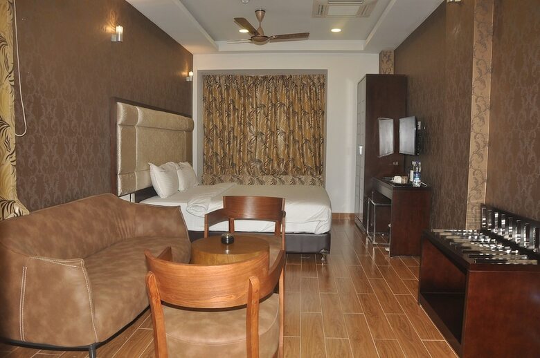 Hotel The Kings Park Residency