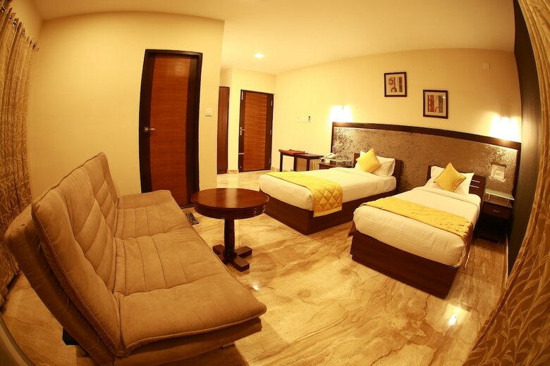 Breeze Suites Transit Hotel