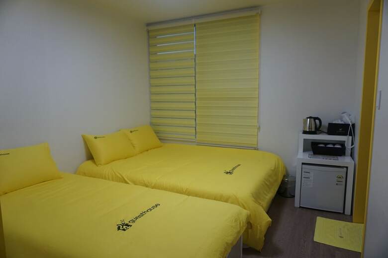 Hotel 24 Guesthouse Nampo Station