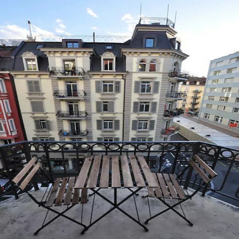 Keyforge City Apartments Waldst�tter 8
