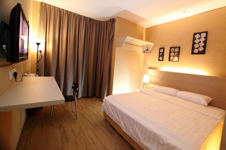 Hotel 91 Street Boutique Inn