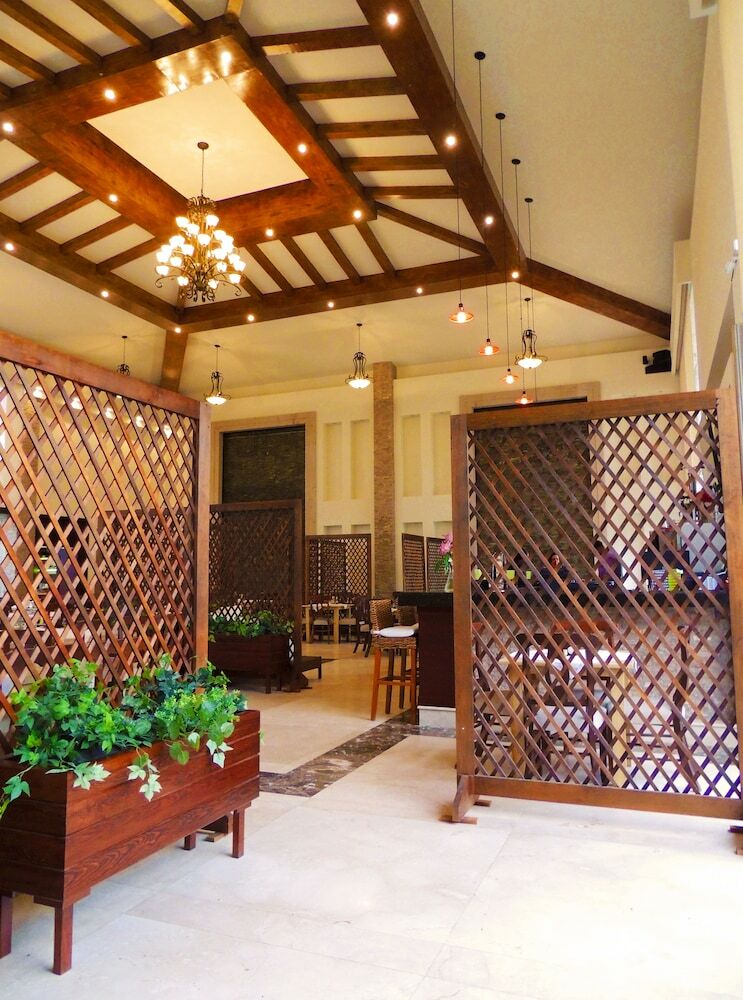 Royal Aqua Luxury Hotel & Spa