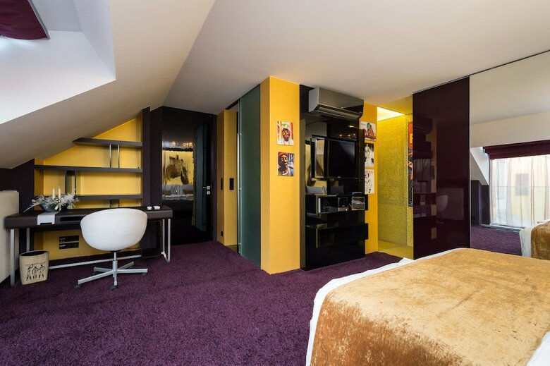 Empirent Grand Central Apartments