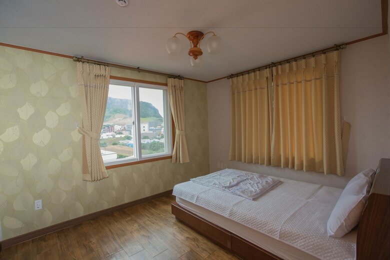 Seongsan Sunrise Pension
