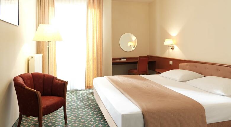 Hotel Maestoso
