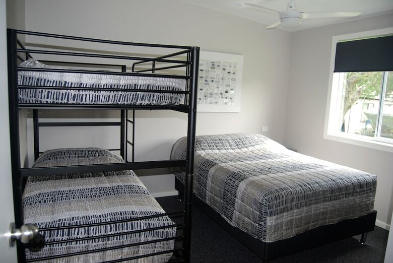 Cabana Laguna Lodge Holiday Units