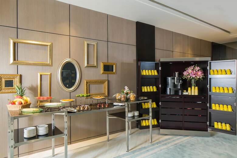 Hotel Golden Tulip Bund New Asia