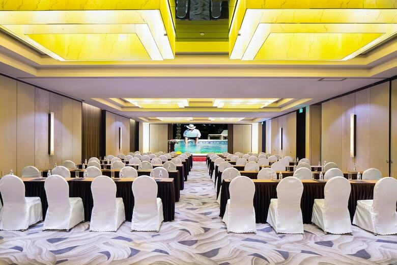 Hotel Golden Tulip Bund New Asia