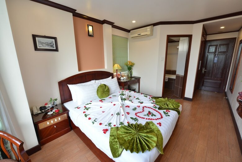 Blue Ha Noi Inn Legend Hotel