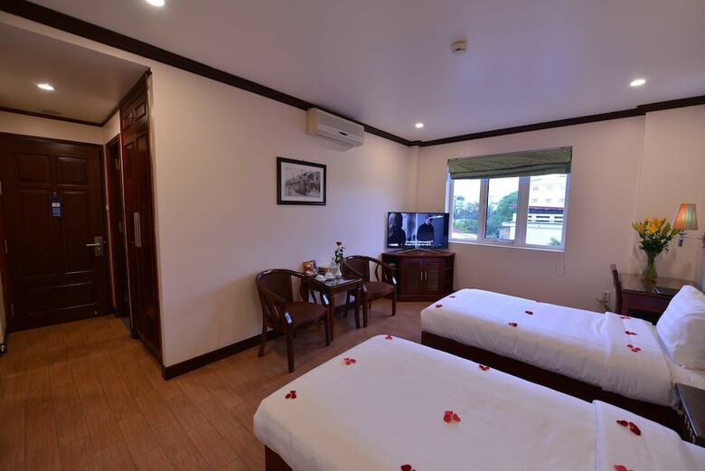 Blue Ha Noi Inn Legend Hotel