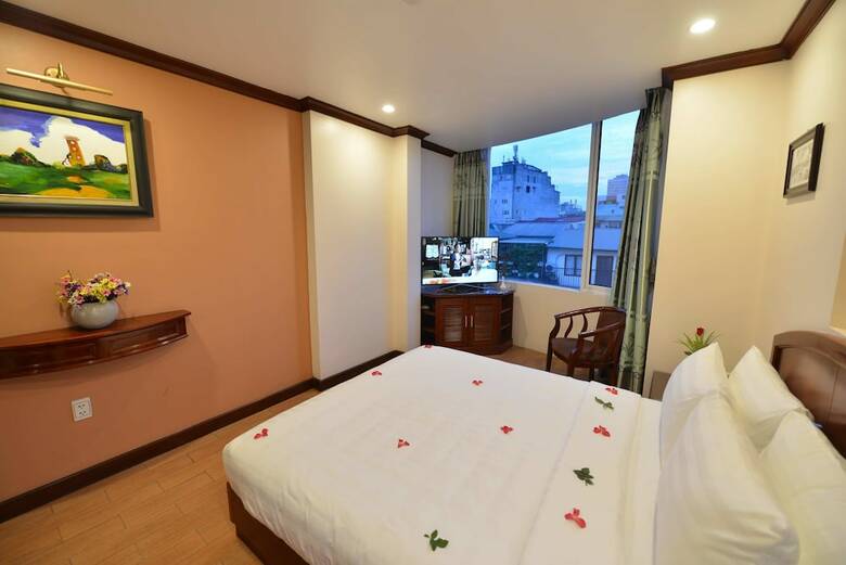 Blue Ha Noi Inn Legend Hotel