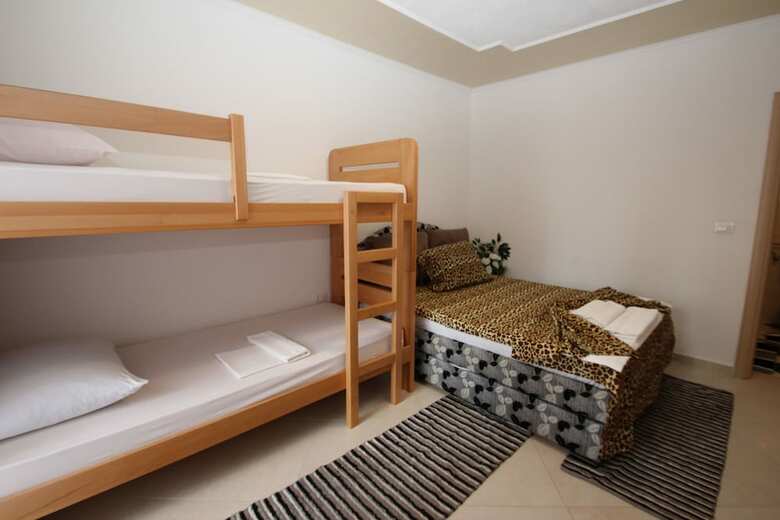 Hotel Guesthouse Emina