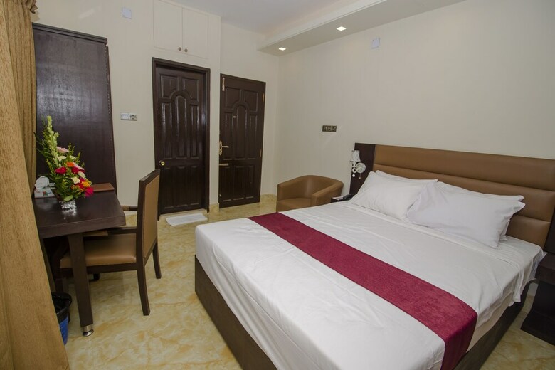 Pacific Lake View Hotel