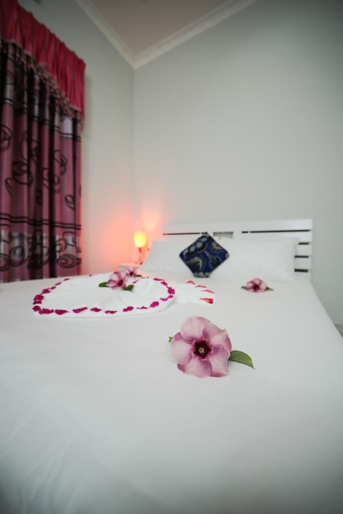 Hotel Huvadhoo Inn