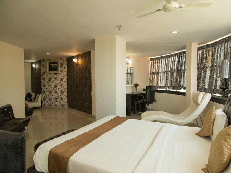 Oyo 1101 Hotel Orient Grand