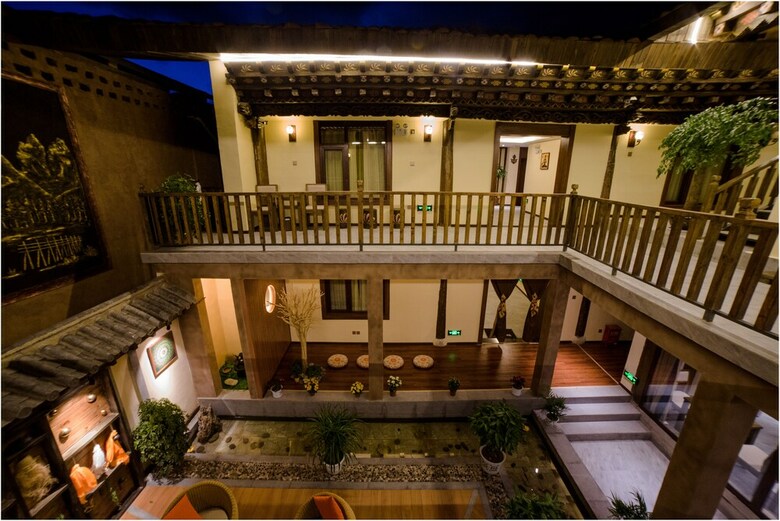 Bed & Breakfast Blossom Dynasty Inn
