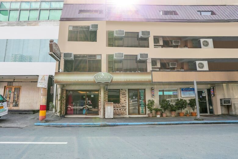 Hotel Oyo 419 La Scala Residences