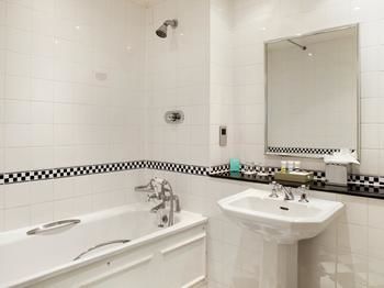 Mercure White Horse Hotel