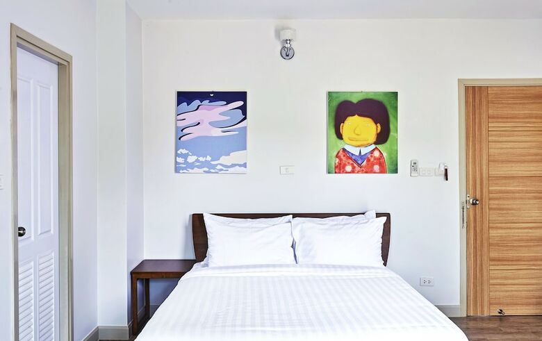 Hotel Chez Bure - Bure Homestay