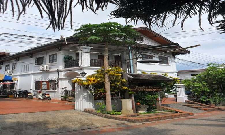 Hotel Rattana Guesthouse