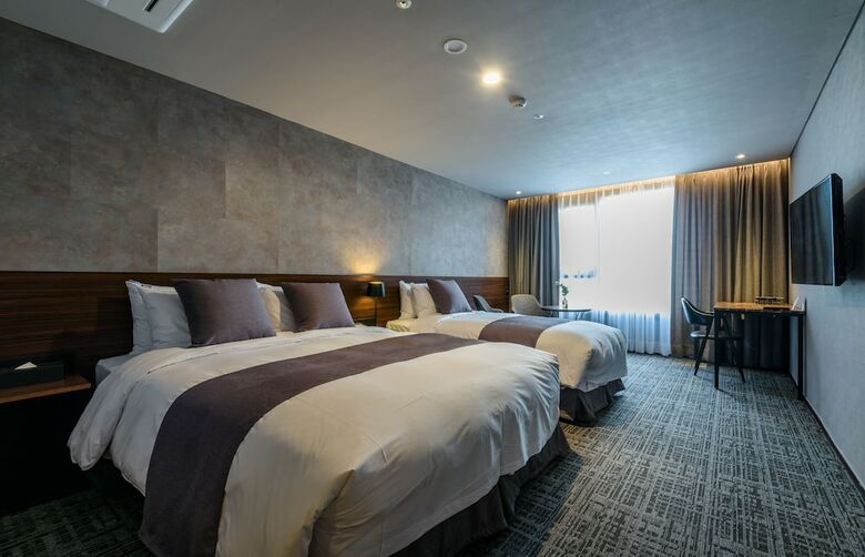 Hotel With Jeju