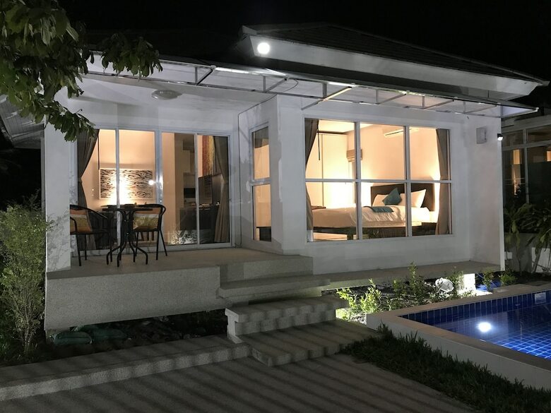 2 Bedroom Pool Villa Walk To Beach