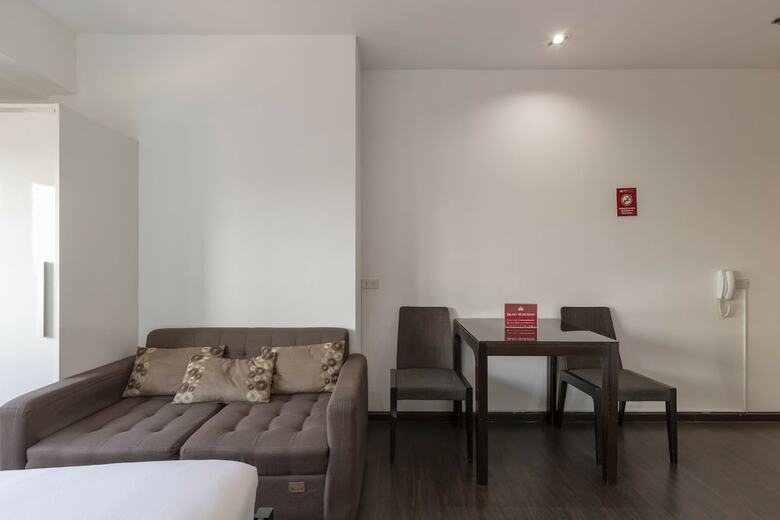 Hotel Zen Home Knightsbridge Residences Makati
