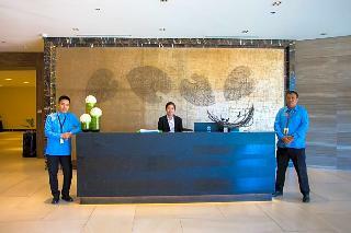 Aparthotel Csuites At 8 Newtown Residences