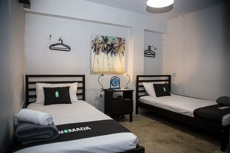 Hostal Nomada Urban Beach Hostel - Adults Only