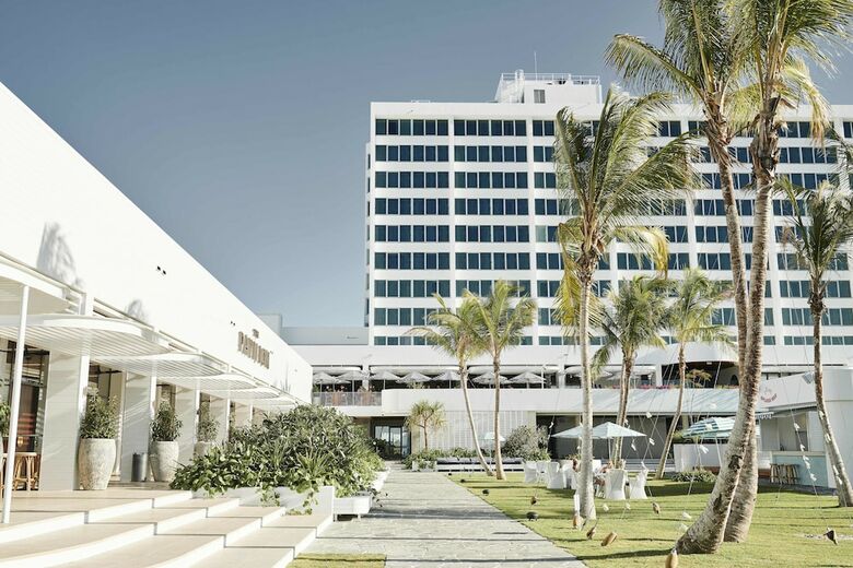 Hotel The Ville Resort - Casino