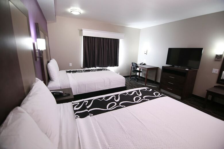 Hotel Home Inn And Suites