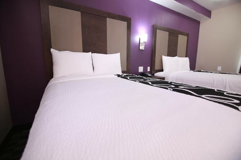 Hotel Home Inn And Suites