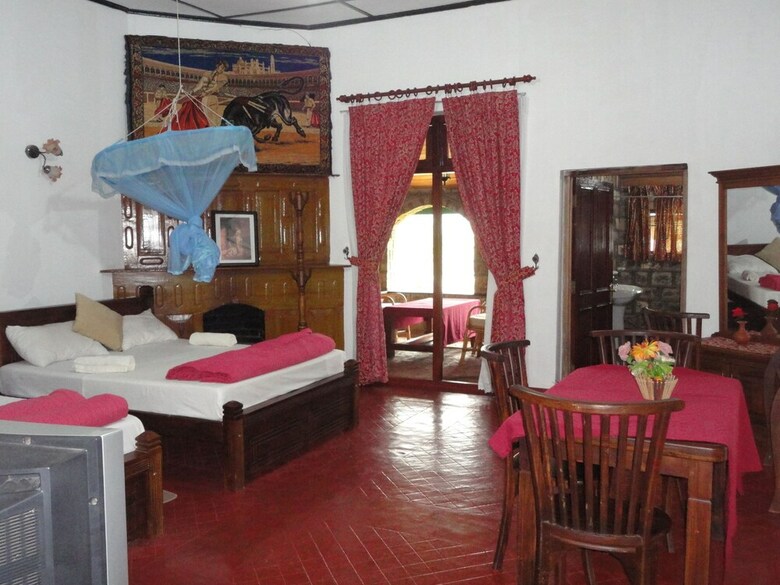 Hotel Castlereigh Holiday Bungalow