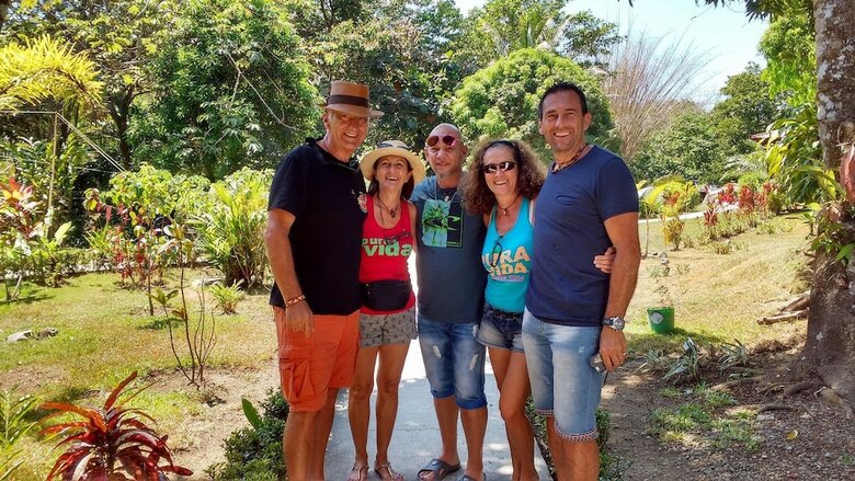 Hostal Manuel Antonio Hostel Resort