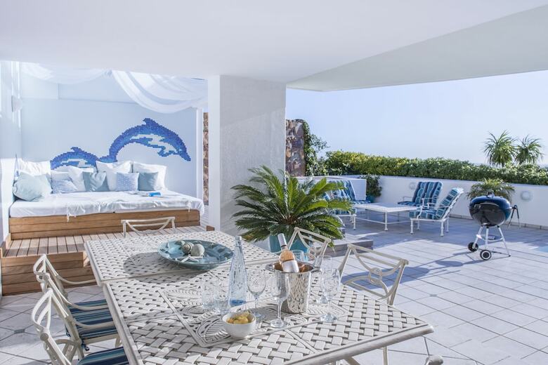 Villa Bay Reflections - Luxury Serviced Apartments