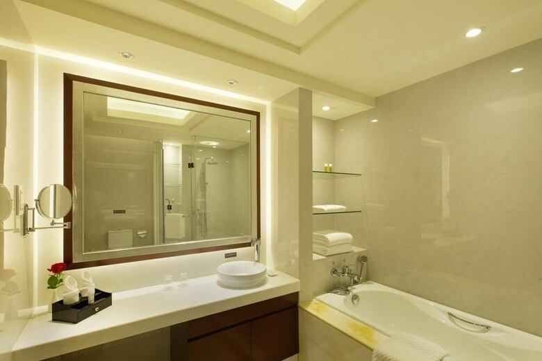 Leeden Jingxi Hotel