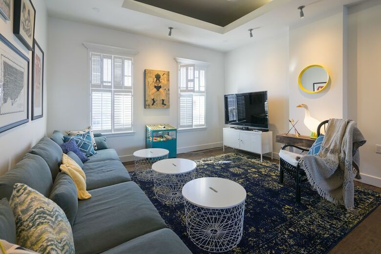 Applewood Suites - The Ossington Loft