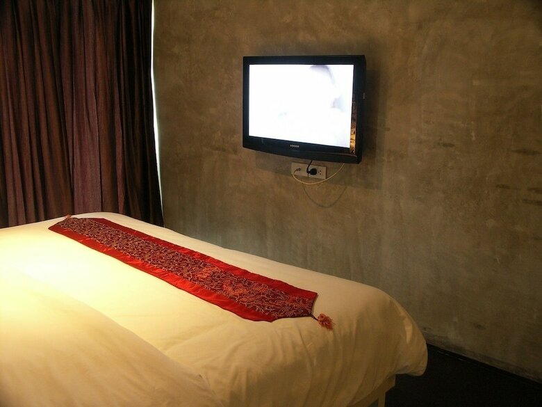 Hotel Suan Muang Porn