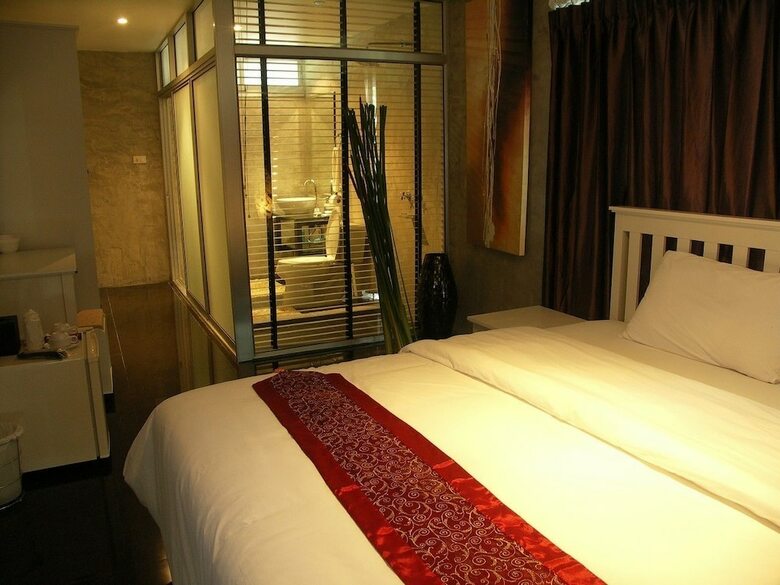 Hotel Suan Muang Porn