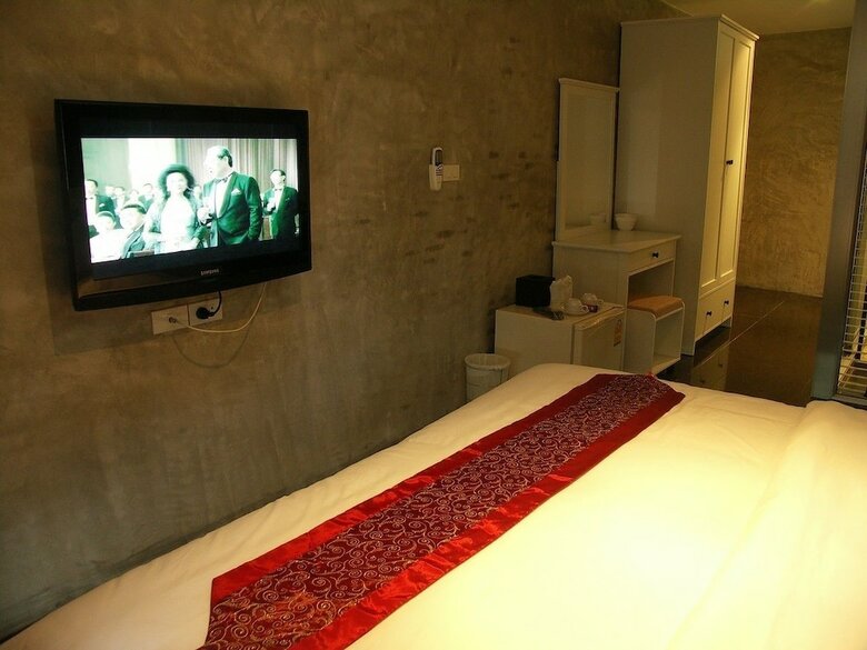 Hotel Suan Muang Porn