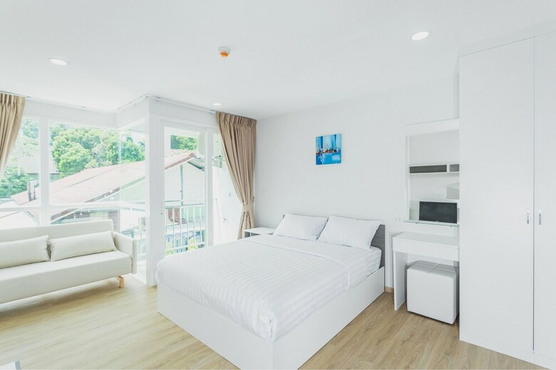 Condo In Kata In Ozone - Unit A205