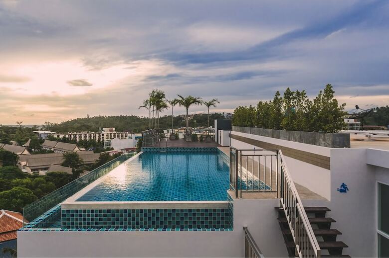 Condo In Kata In Ozone - Unit A606