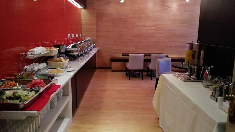 Ibis Leshan City Center Hotel