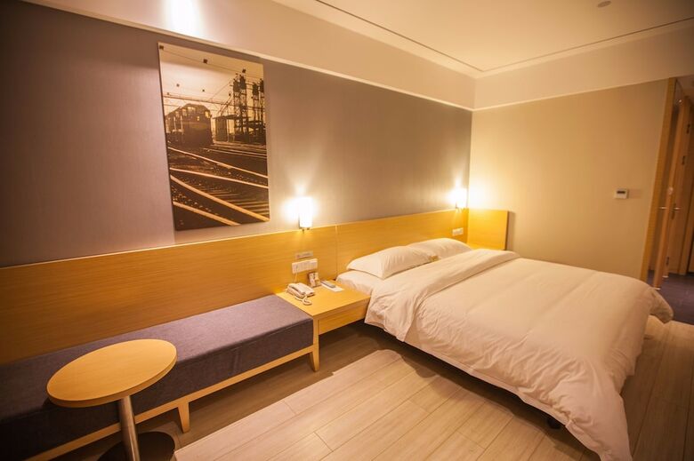 Ibis Leshan City Center Hotel