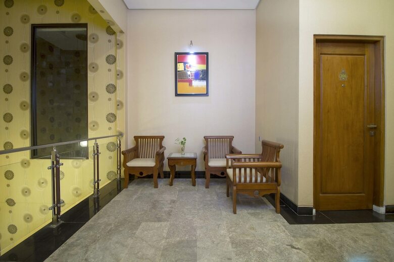 Hotel Reddoorz @ Bausasran