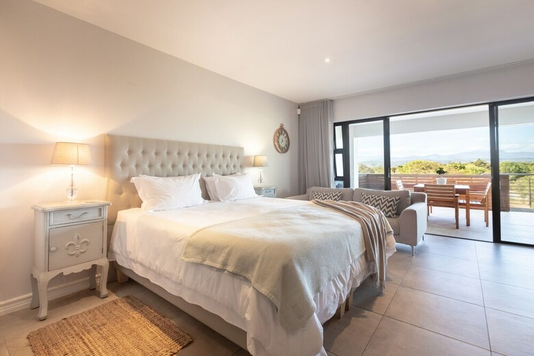 Sunrise Bay Self-catering Accommodation