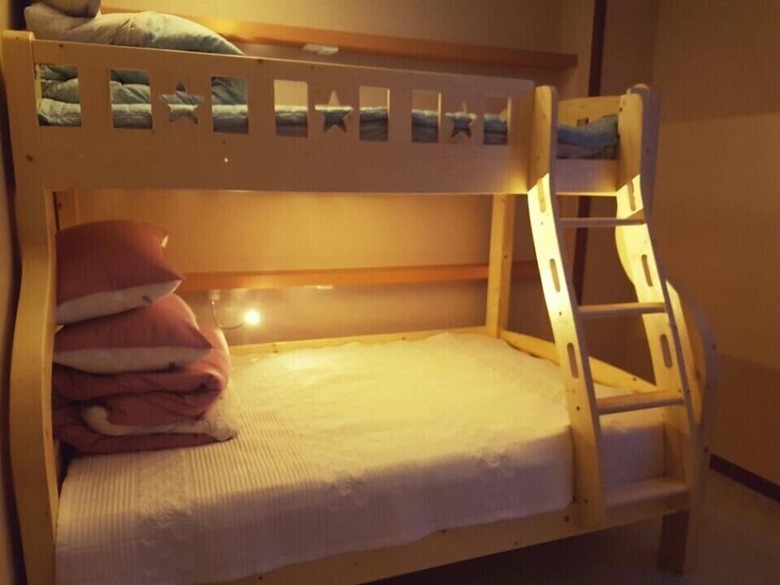Hotel Ara & Maru Hostel